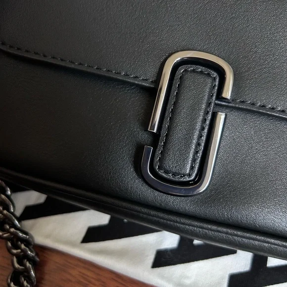 NWOT Marc Jacobs The J Mini Chain Accent Leather Handbag in Black -No Strap- - Picture 14 of 17